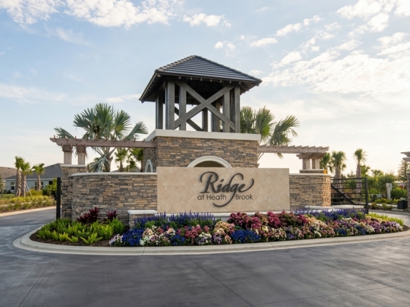 Entrance to Ridge at Heath Brook