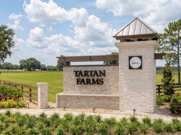 Tartan Farms of Winding Oaks entrance